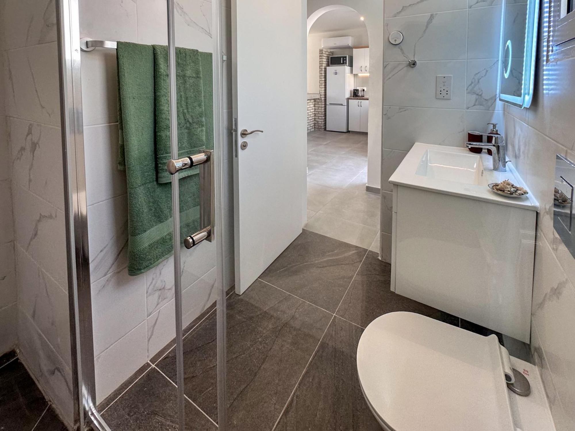 Eden Blue-Horizon 1B, Paphos, Sea View, Pool Apartment Konia Exterior photo